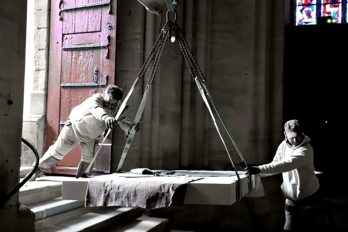 Artisans de Maisons d’Histoire intervenant sur un chantier patrimonial